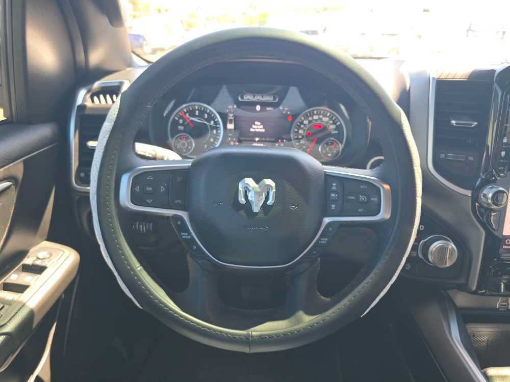 Used 2025 RAM 1500 Big Horn AWD/4WD image 9