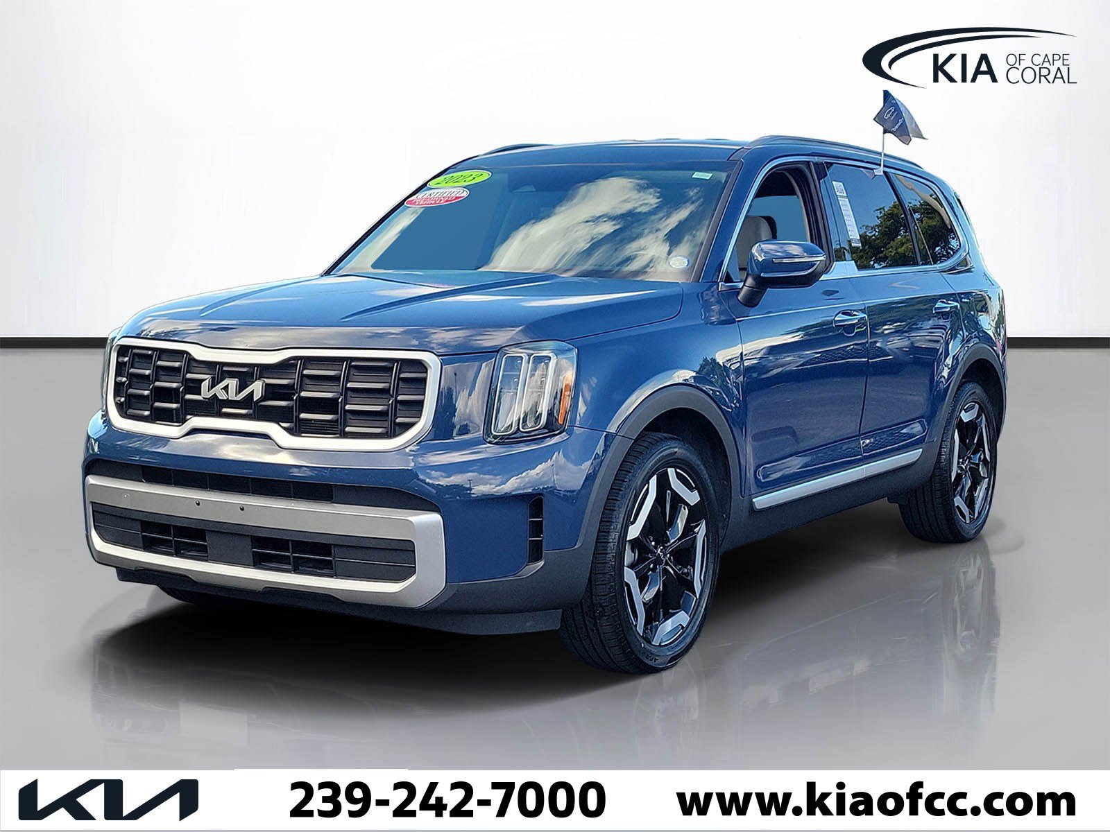 Used 2023 Kia Telluride S image 3