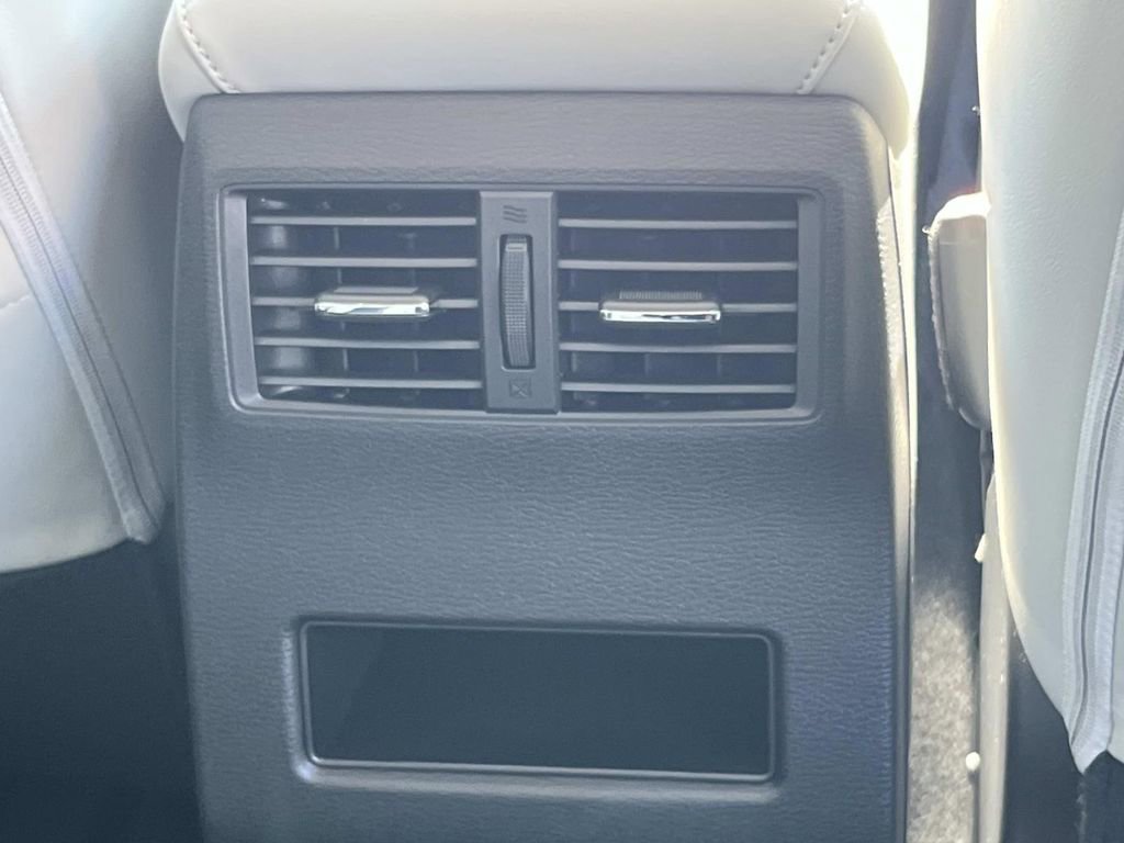 New 2026 Mitsubishi Outlander SE image 15