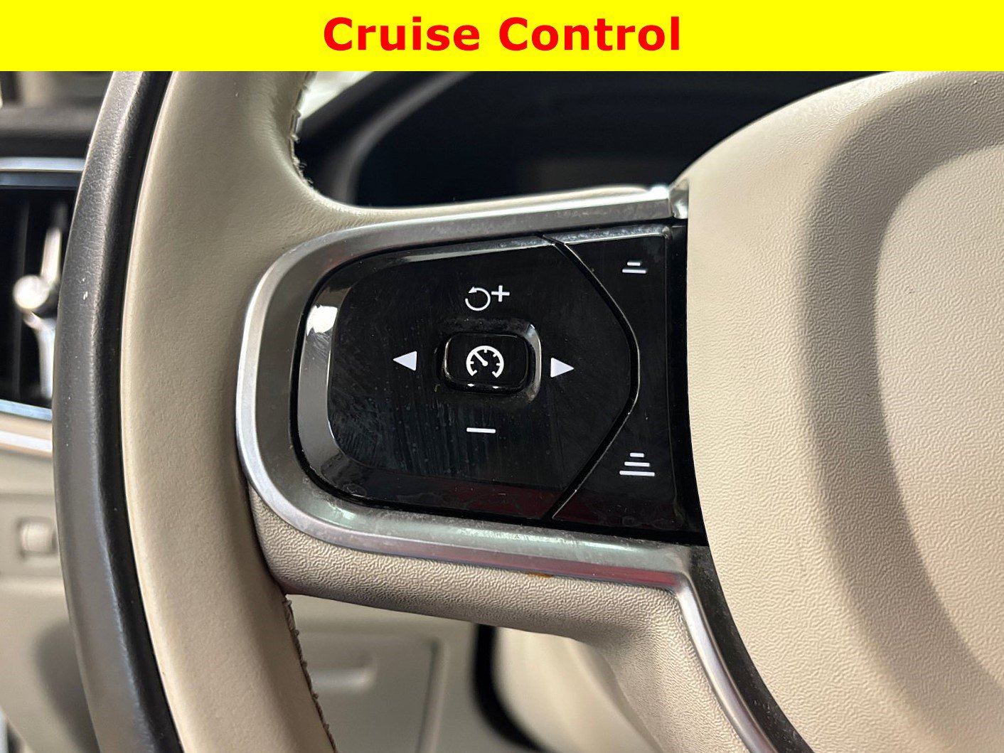 Used 2018 Volvo S90 T6 Momentum w/ Convenience Package AWD/4WD image 30