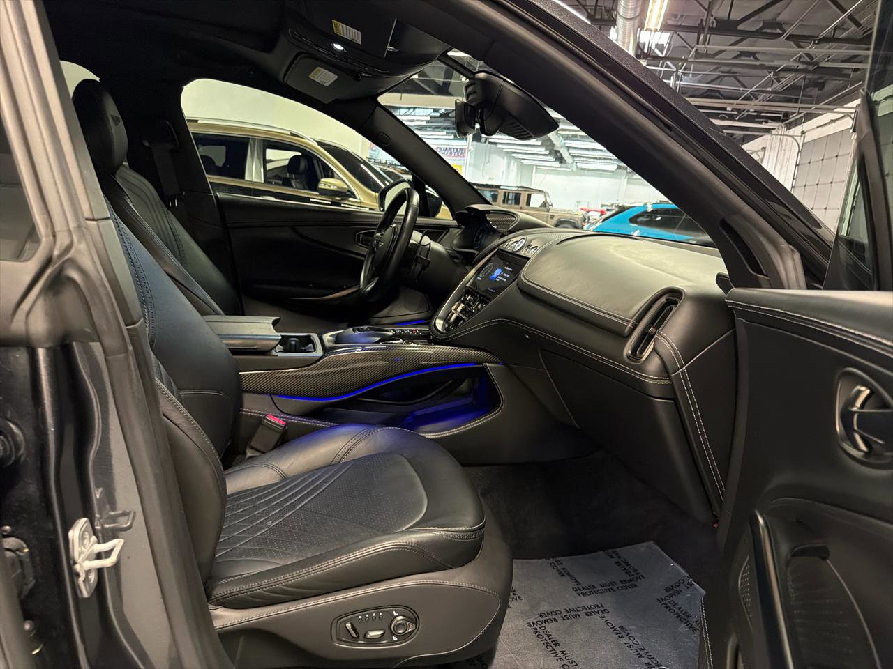 Used 2021 Aston Martin DBX AWD/4WD image 34
