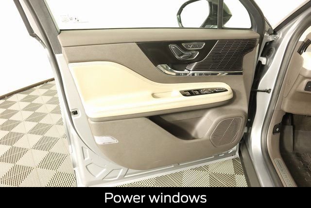 Used 2022 Lincoln Corsair AWD w/ Equipment Group 101A image 30