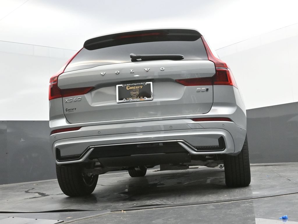 New 2026 Volvo XC60 B5 Plus w/ Protection Package Premier AWD/4WD image 24