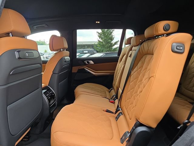 New 2027 BMW X7 xDrive40i w/ M Sport Package AWD/4WD image 6