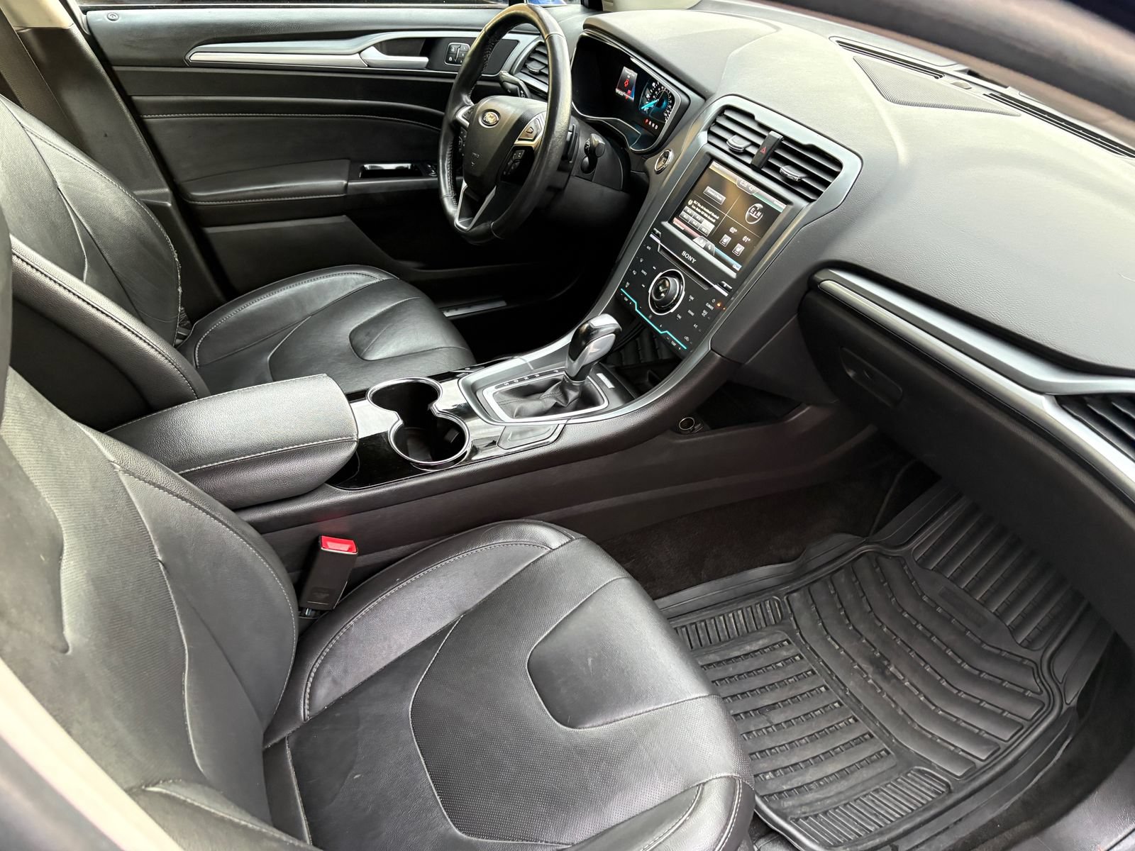 Used 2014 Ford Fusion Titanium FWD image 22