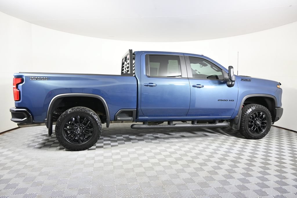 Used 2025 Chevrolet Silverado 2500 LT w/ Trail Boss Package AWD/4WD image 8