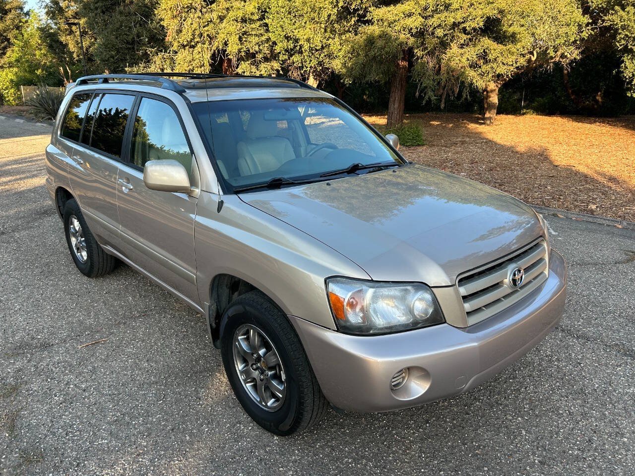 Used 2004 Toyota Highlander 4WD V6 w/ Preferred Pkg image 10