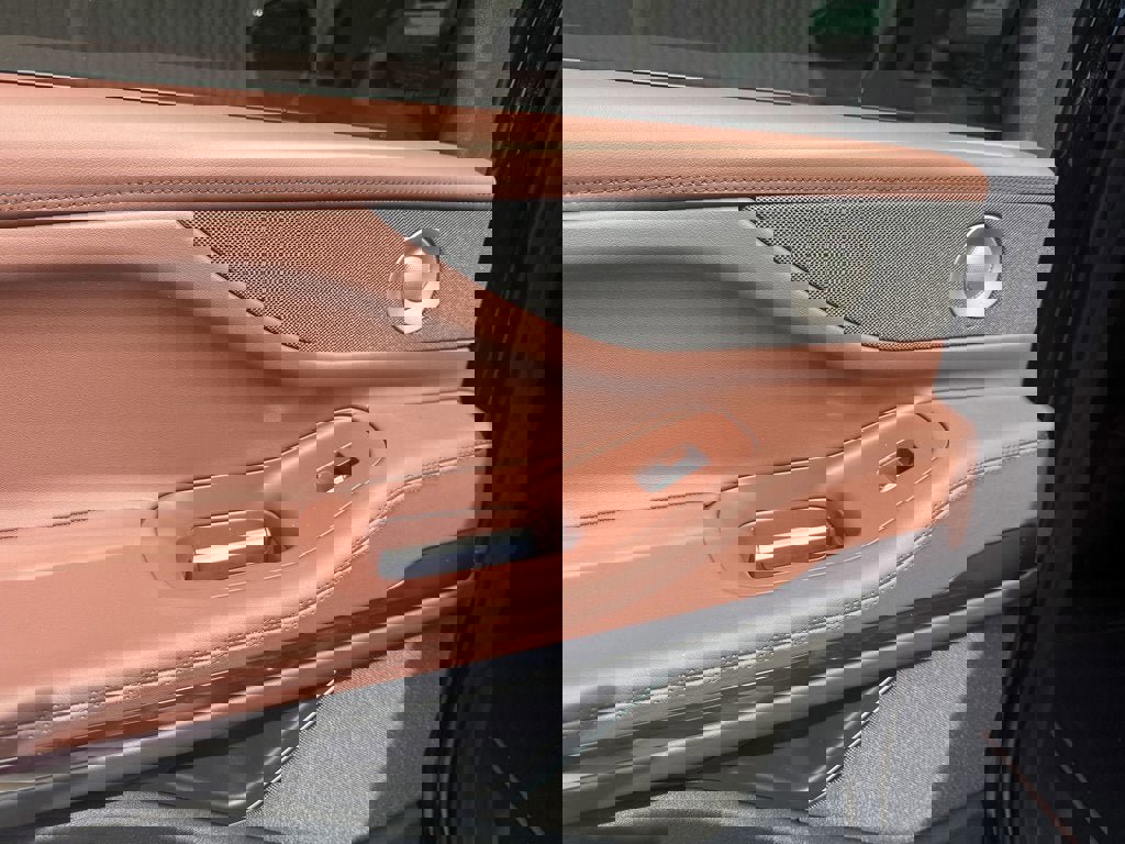 New 2025 Lincoln Navigator Reserve image 16