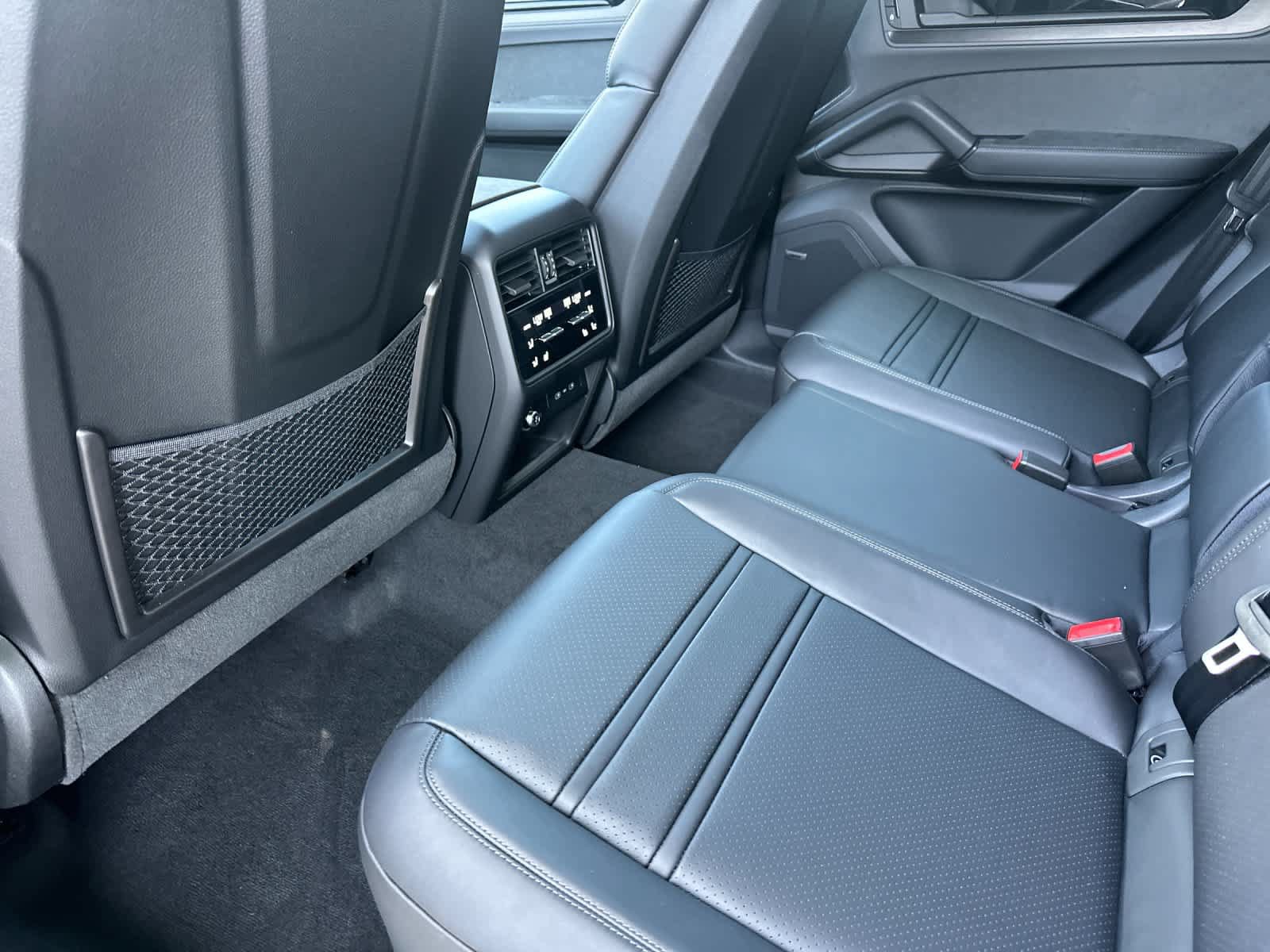 New 2026 Porsche Cayenne GTS AWD/4WD image 13