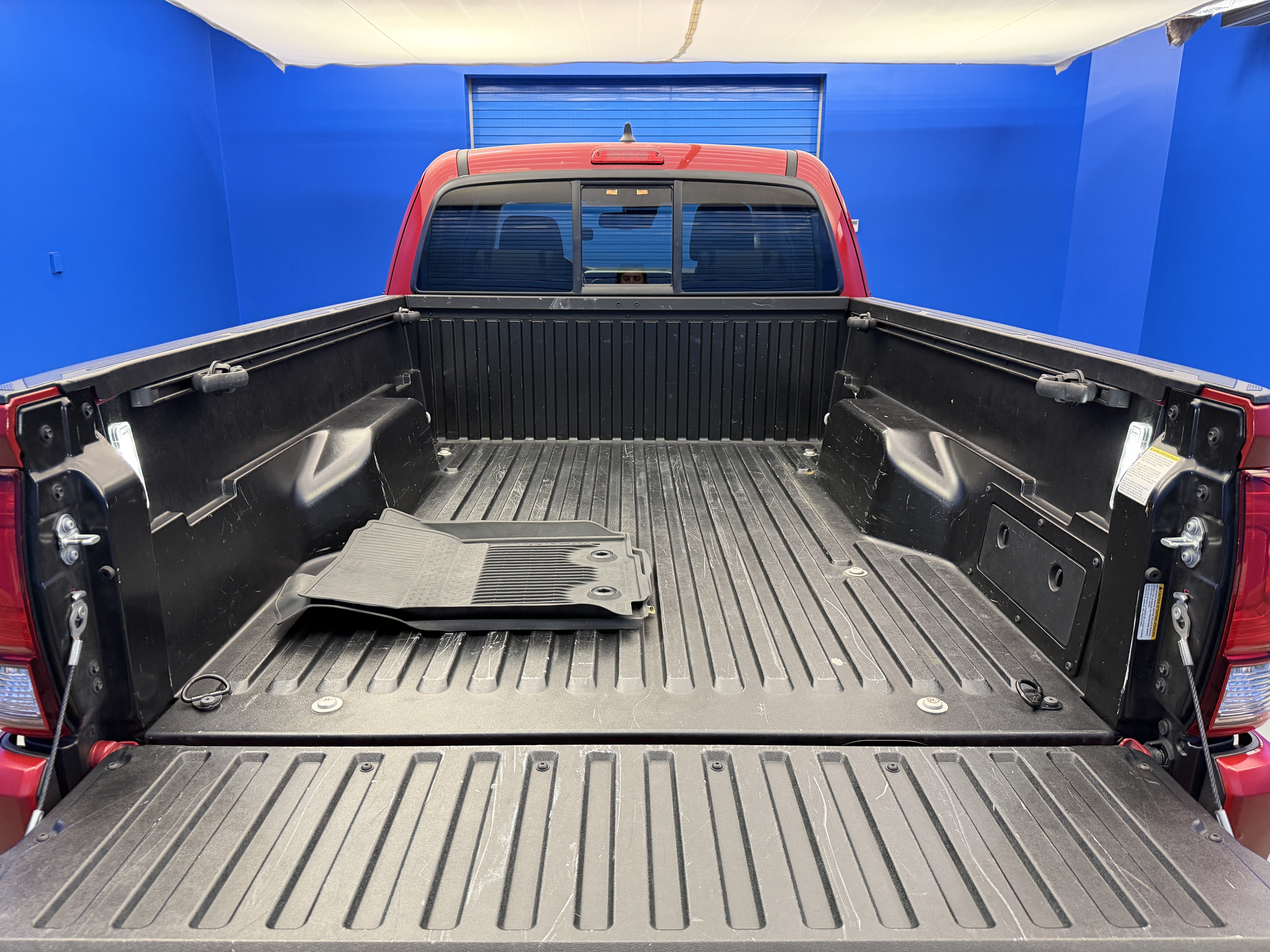 Used 2022 Toyota Tacoma SR5 AWD/4WD image 26