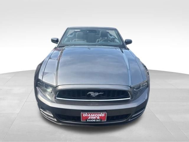 Used 2014 Ford Mustang Convertible RWD image 8