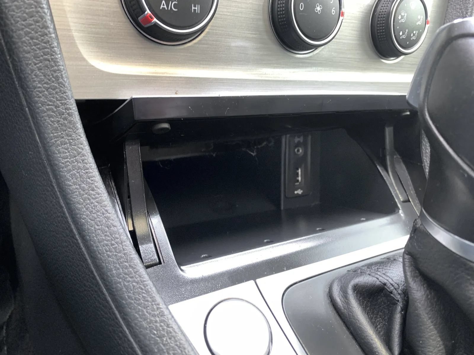 Used 2017 Volkswagen Golf 4-Door FWD image 19