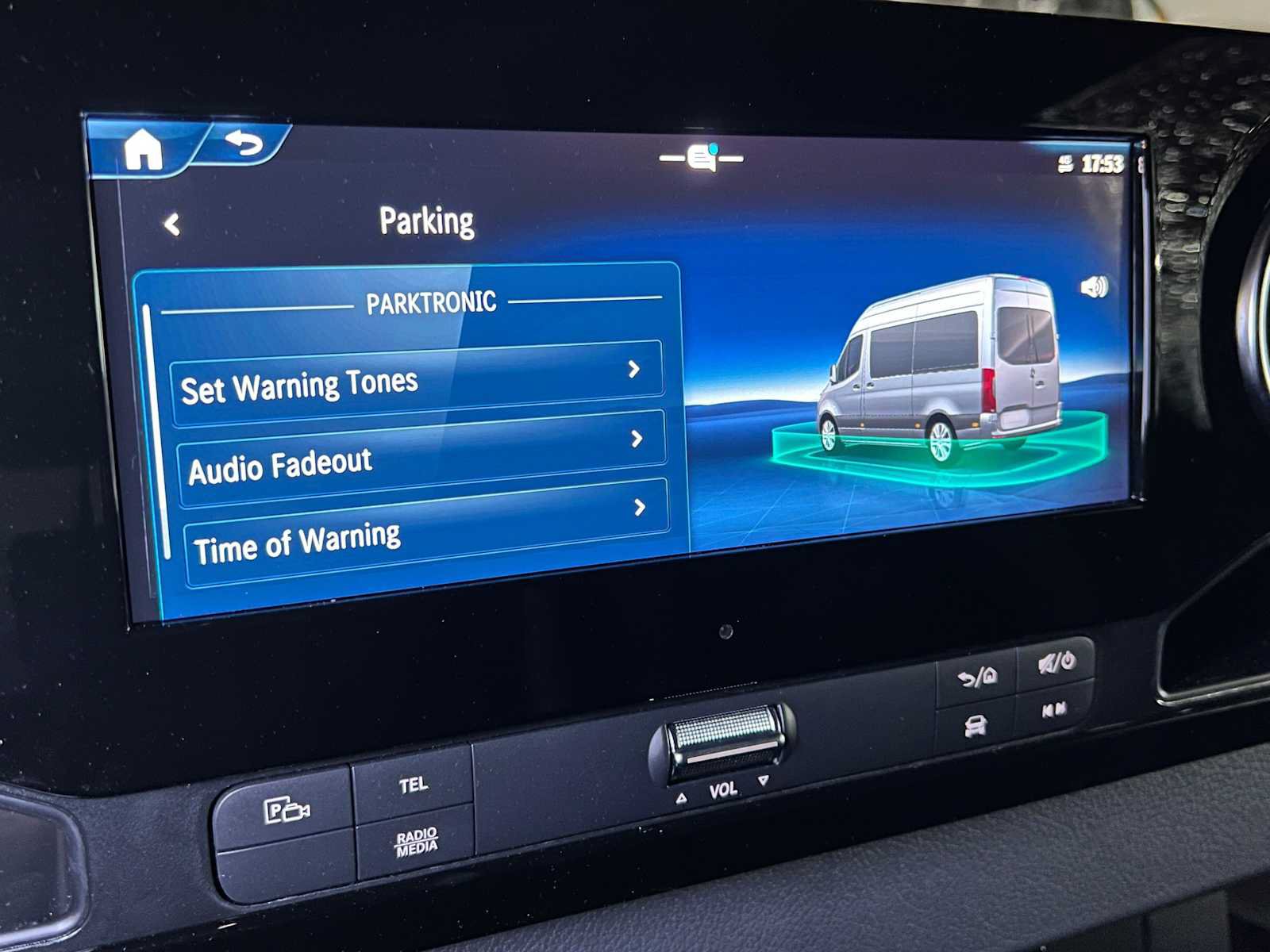 Used 2025 Mercedes-Benz Sprinter 2500 image 36