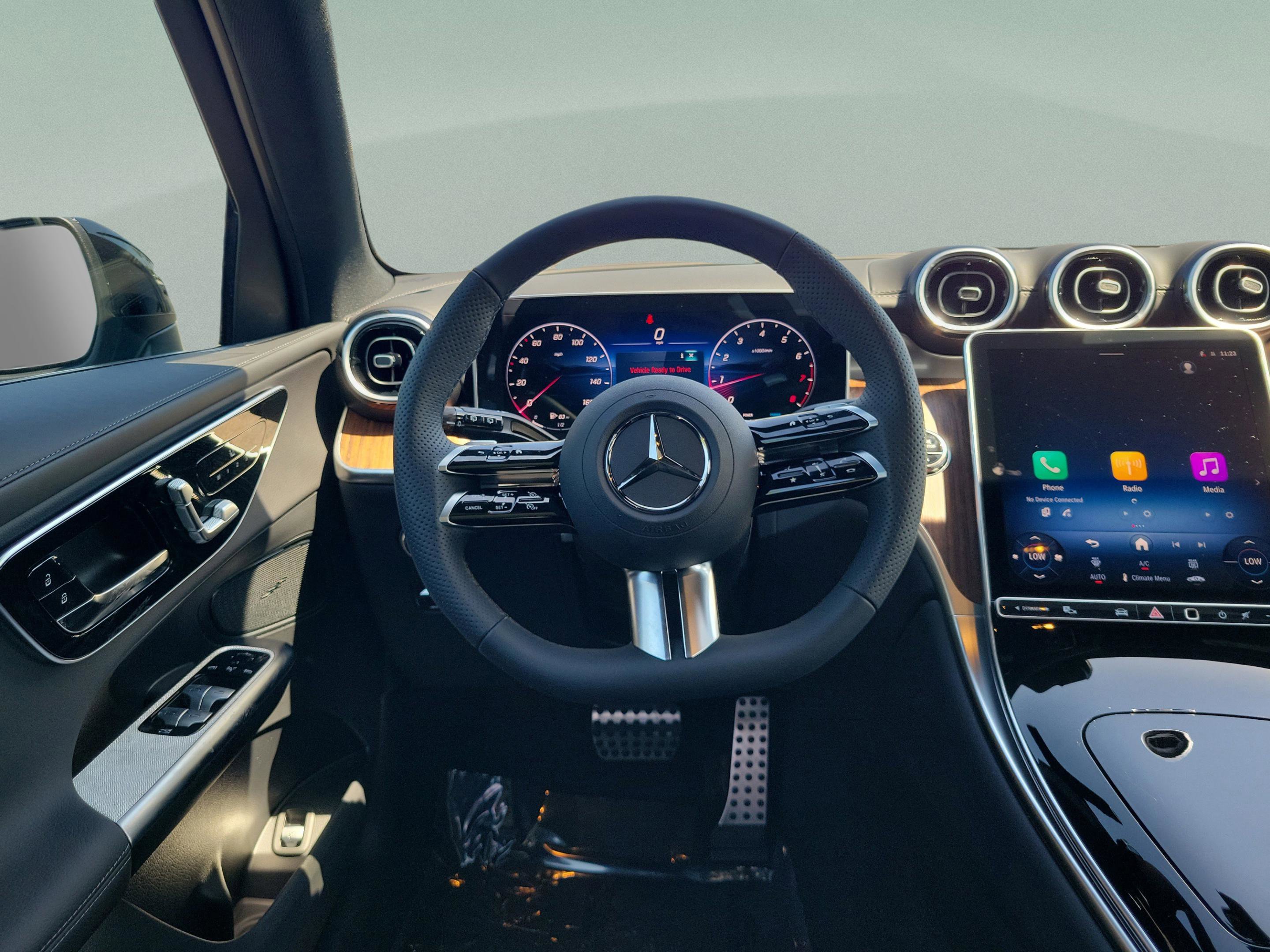 Certified 2026 Mercedes-Benz GLC 300 4MATIC image 9
