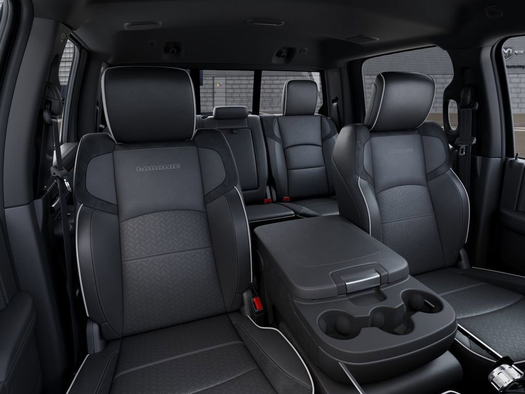 New 2026 RAM 3500 Laramie AWD/4WD image 17