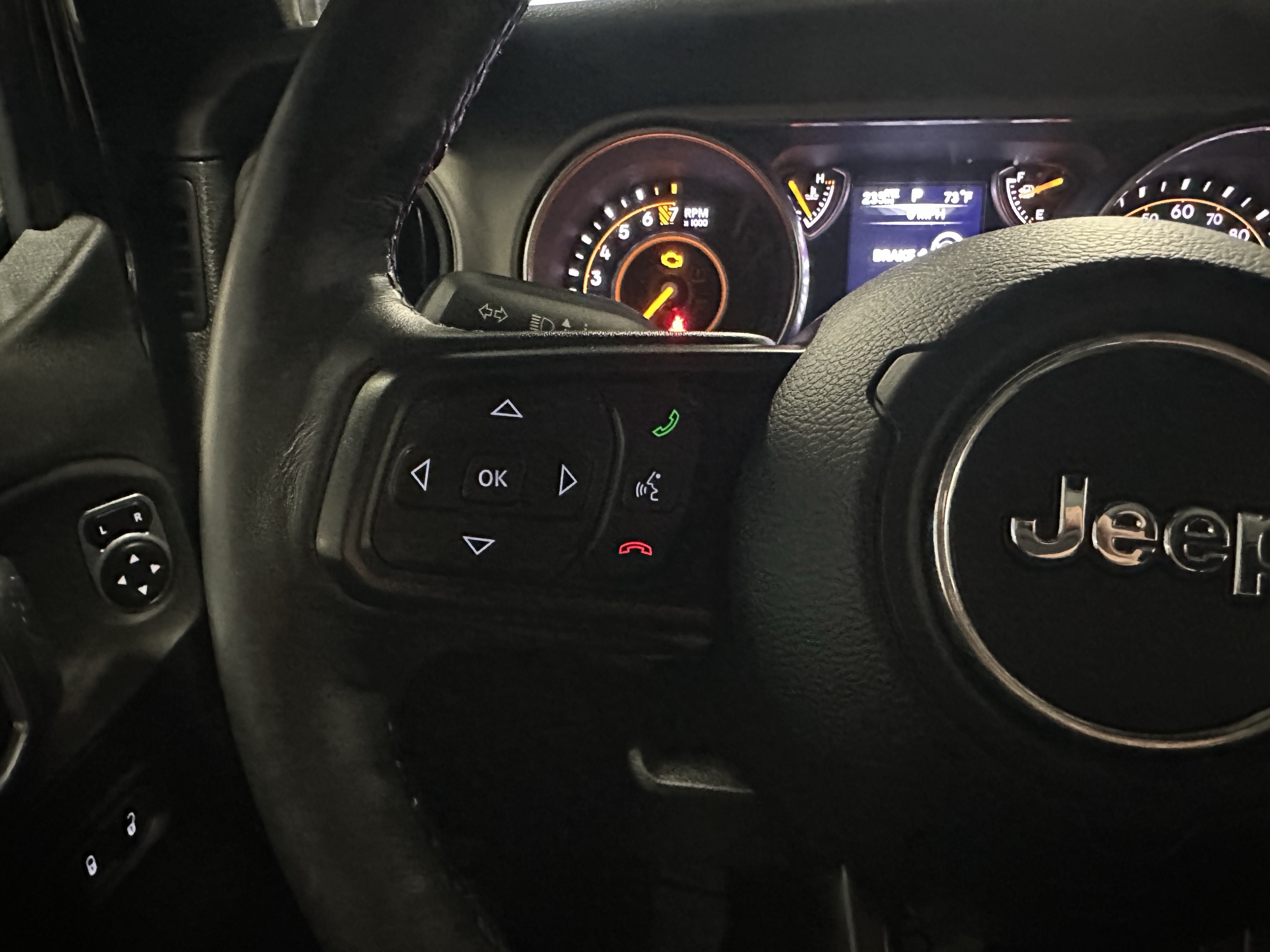 Used 2018 Jeep Wrangler Unlimited Sport S AWD/4WD image 11