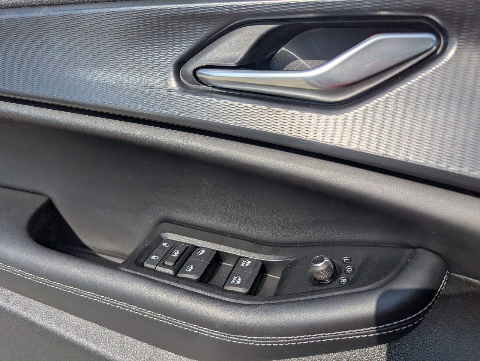 New 2026 Jeep Grand Cherokee Laredo X image 15