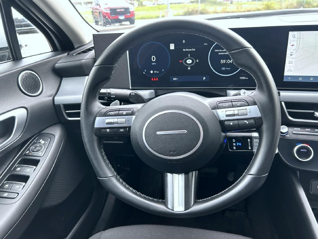 Used 2025 Hyundai Sonata SEL FWD image 13