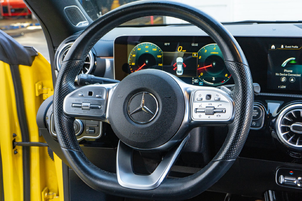 Used 2020 Mercedes-Benz CLA 250 image 21