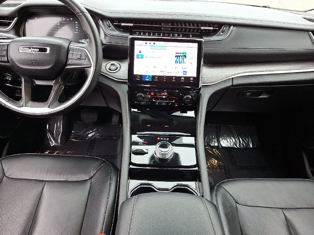 Used 2022 Jeep Grand Cherokee Limited AWD/4WD image 16