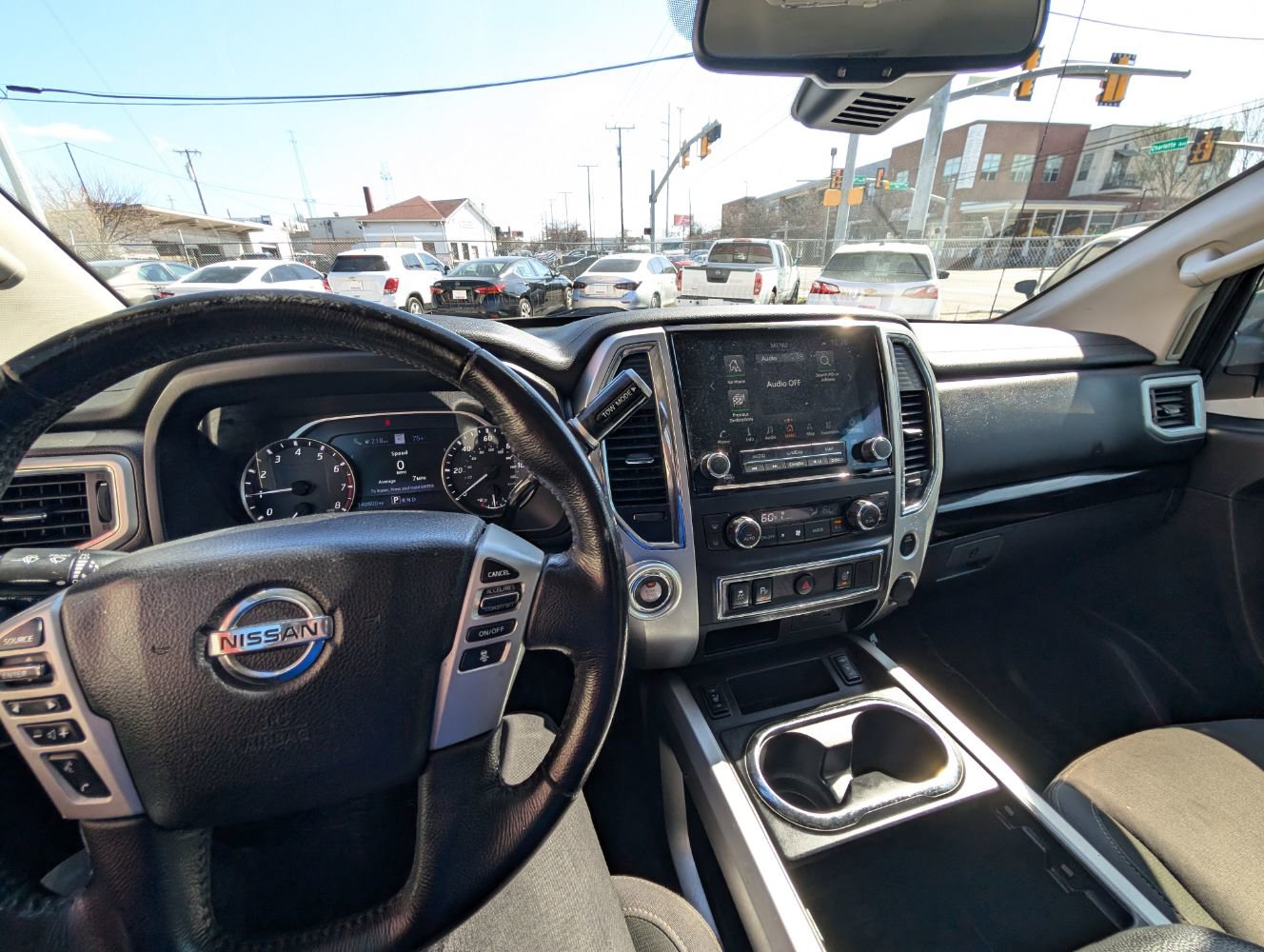 Used 2020 Nissan Titan SV w/ SV Convenience Package image 21