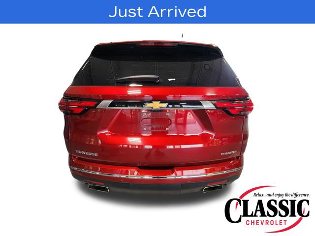 Used 2023 Chevrolet Traverse Premier FWD image 7