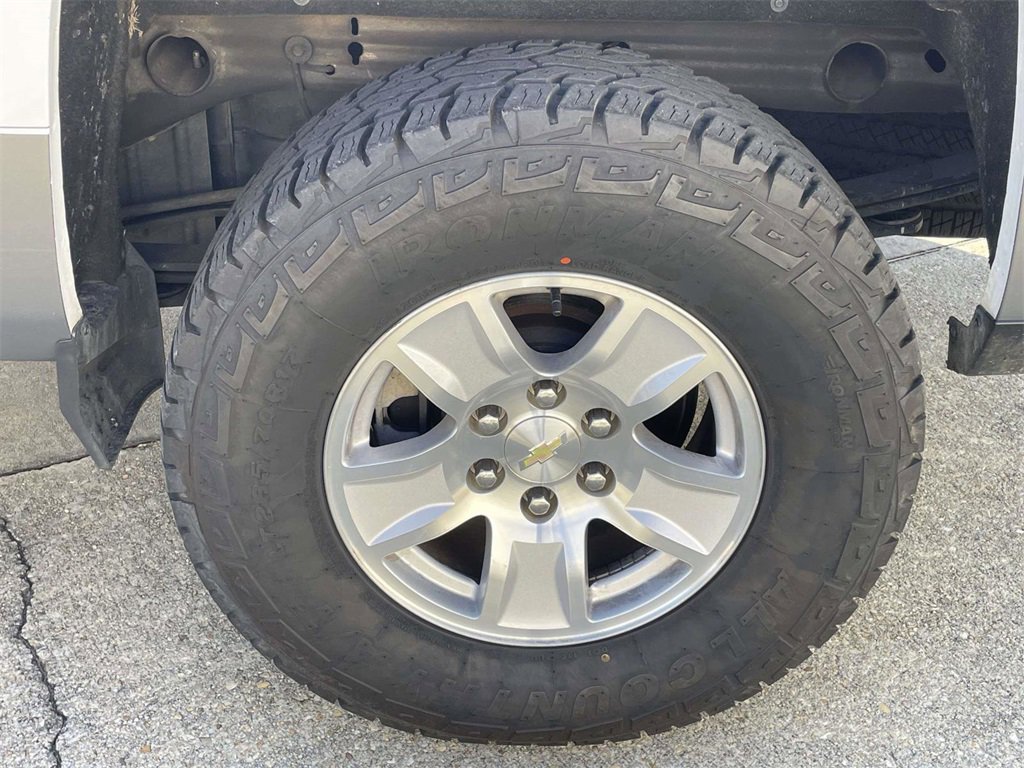 Used 2018 Chevrolet Silverado 1500 LT w/ All Star Edition image 9