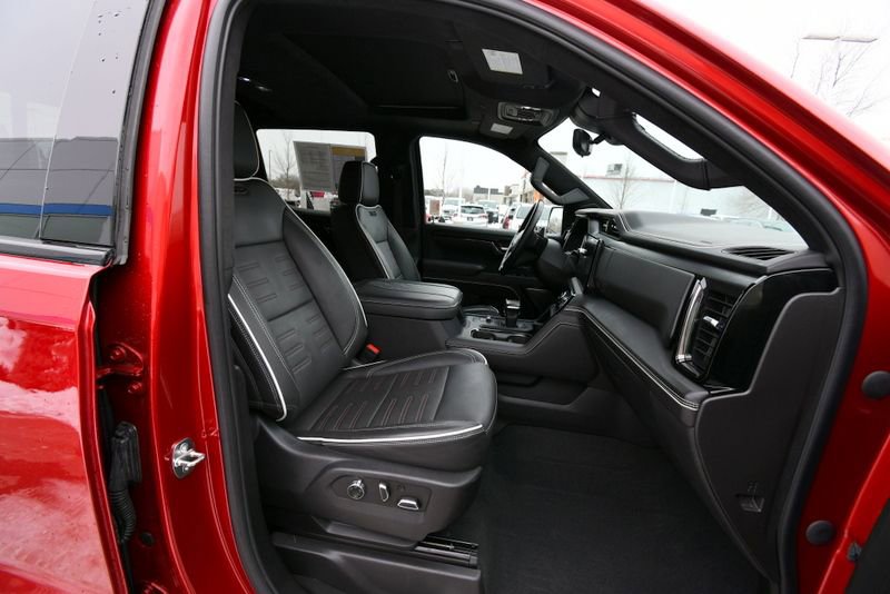 Used 2023 GMC Sierra 1500 AT4X AWD/4WD image 19