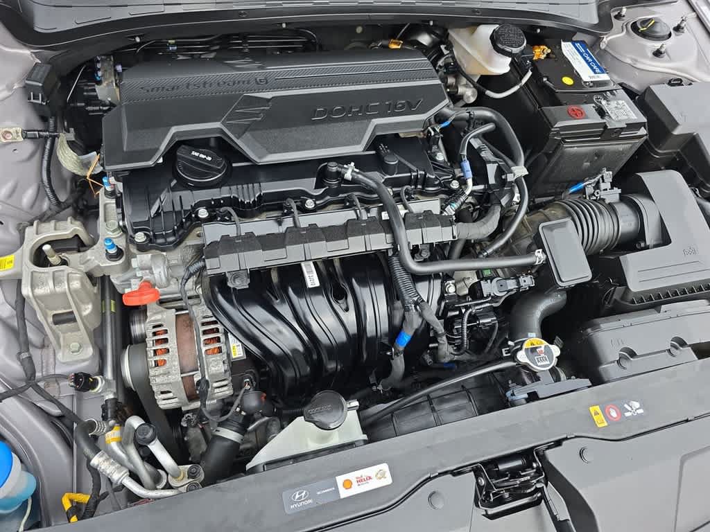 Used 2023 Hyundai Elantra SEL FWD image 30