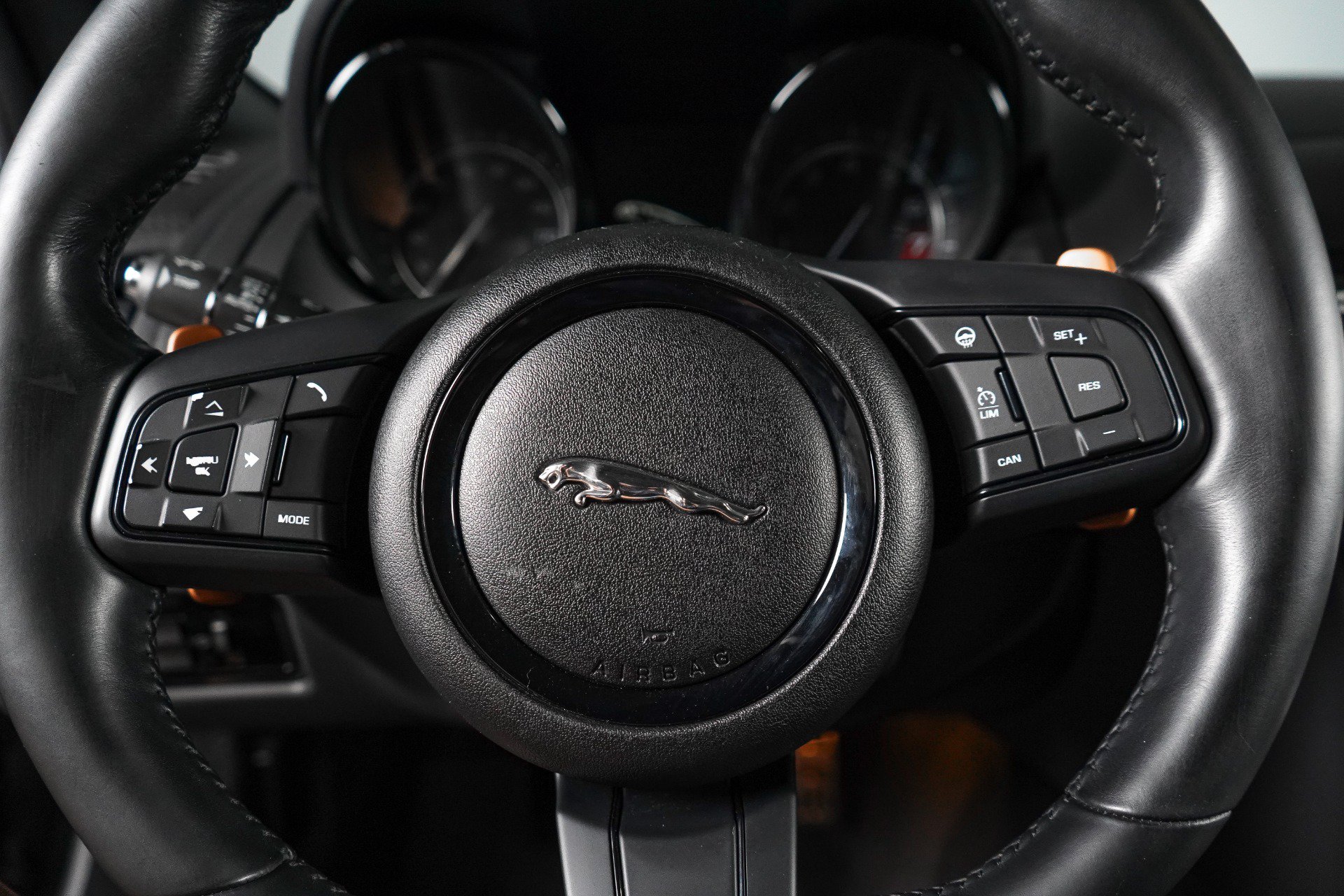 Used 2015 Jaguar F-TYPE S RWD image 46