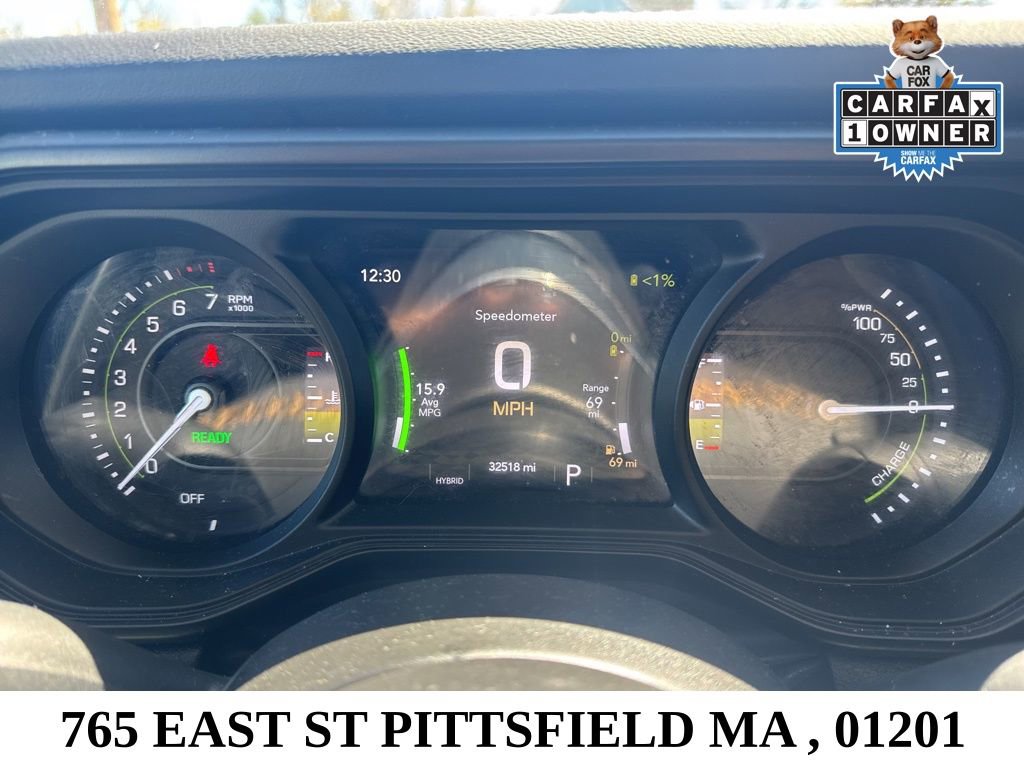 Used 2024 Jeep Wrangler Unlimited Sahara w/ Technology Group AWD/4WD image 27