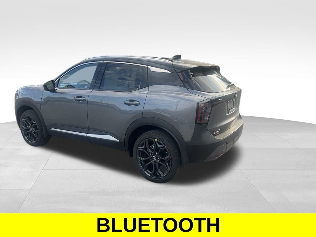 Used 2025 Nissan Kicks SR image 3