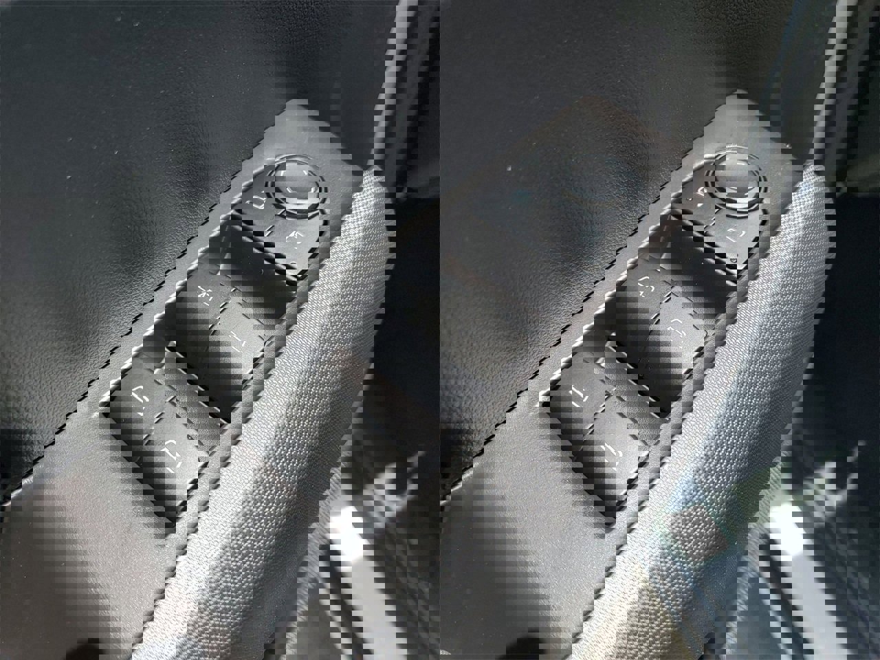 New 2026 Chevrolet Colorado LT image 13