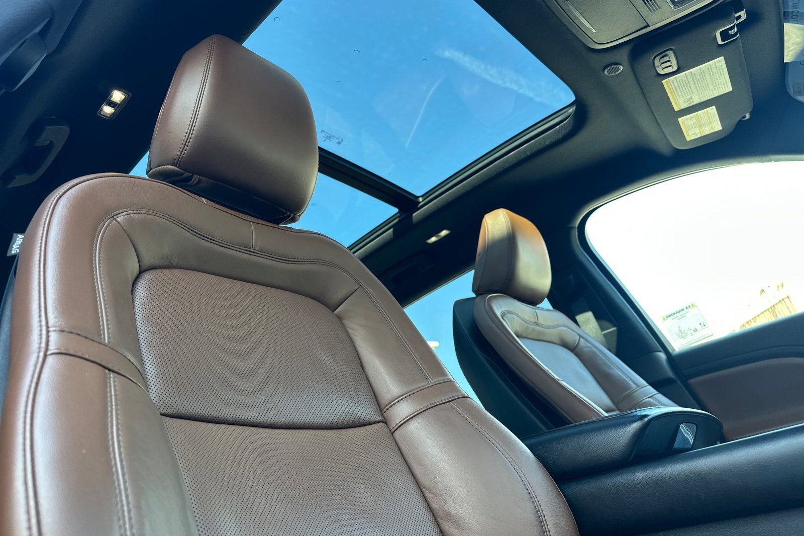 Certified 2023 Lincoln Aviator Reserve w/ Equipment Group 201A image 17