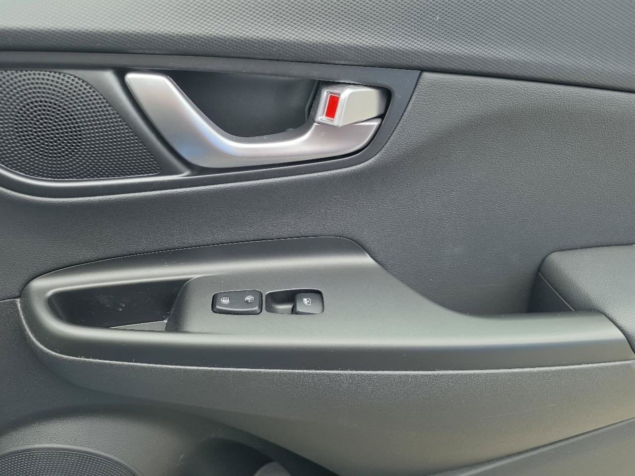 Used 2022 Hyundai Kona Limited FWD image 20