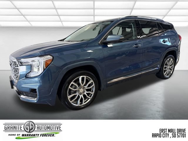 Used 2024 GMC Terrain Denali w/ Denali Premium Package AWD/4WD image 1