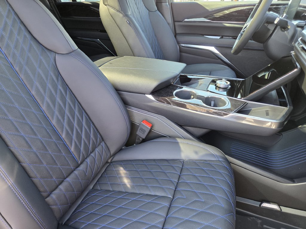 New 2026 Cadillac Escalade IQ Sport 1 w/ LPO, Floor Liner Package AWD/4WD image 8