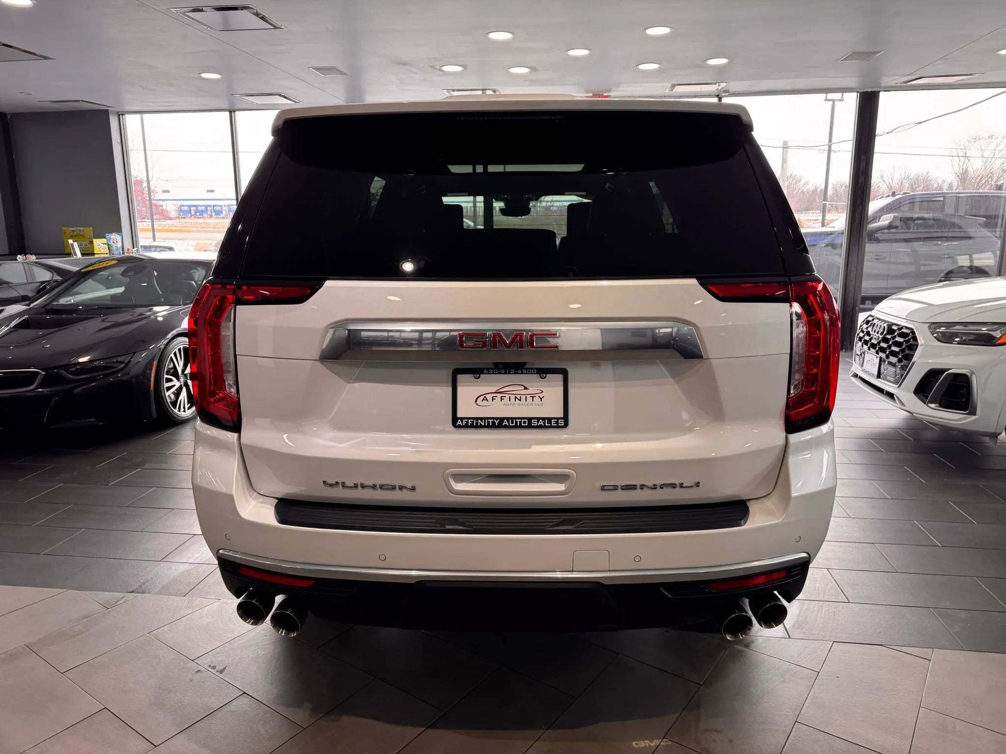 Used 2023 GMC Yukon Denali w/ Denali Reserve Package AWD/4WD image 5