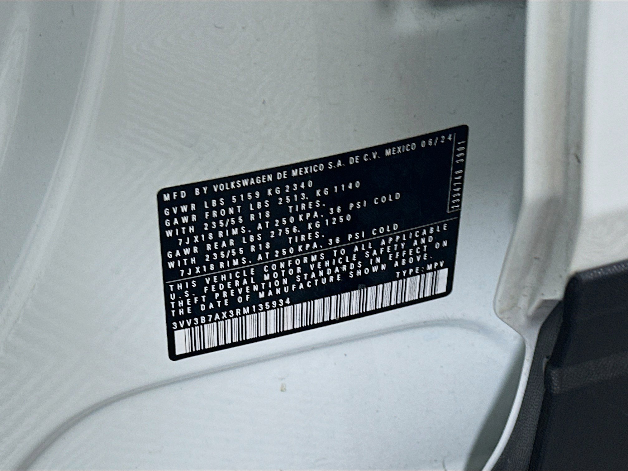 Used 2024 Volkswagen Tiguan SE image 12