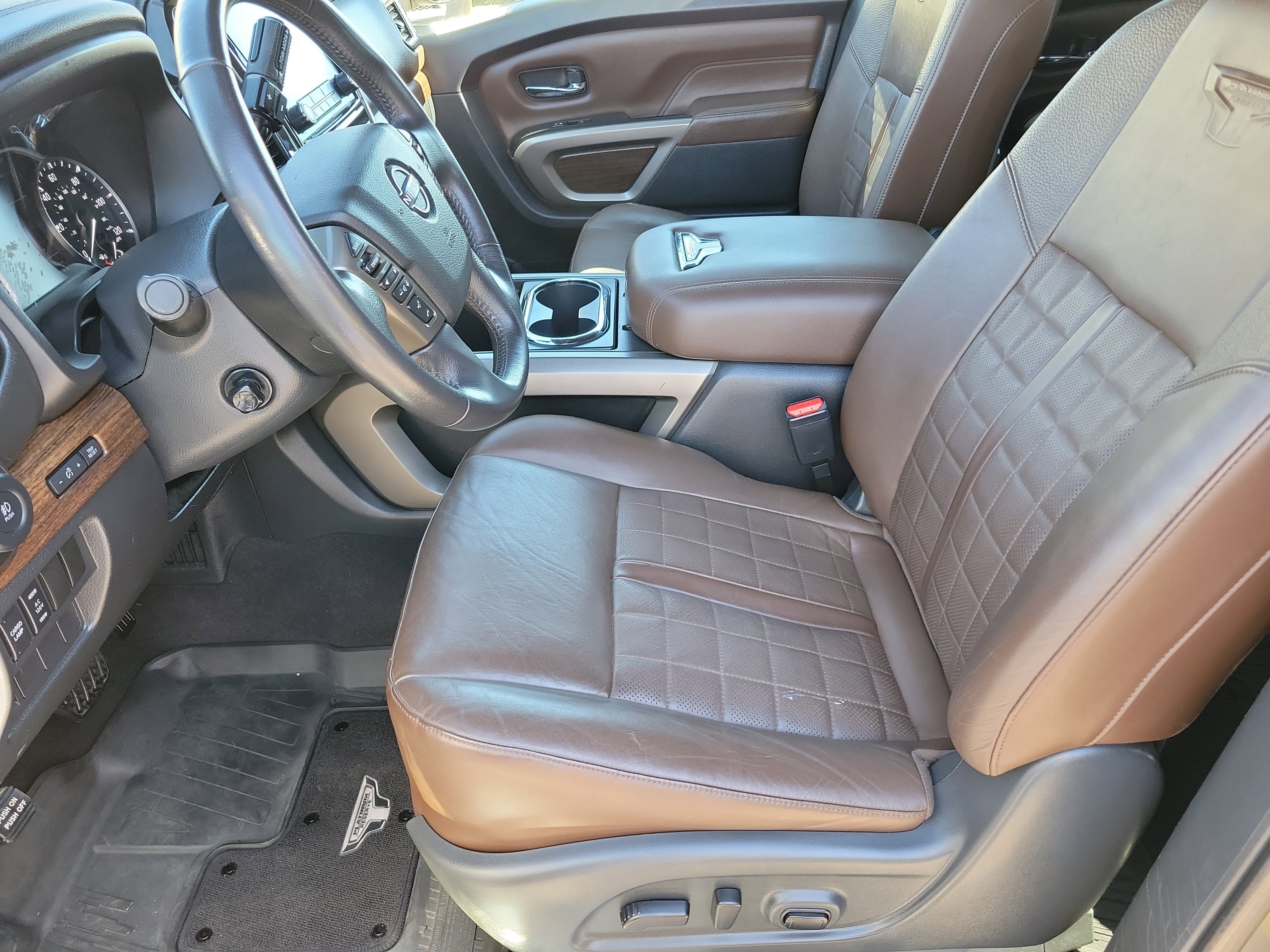 Used 2023 Nissan Titan Platinum Reserve w/ Moonroof Package image 3