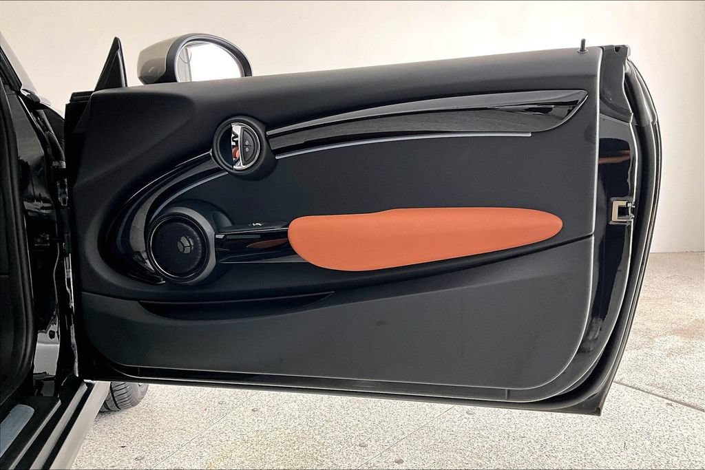 Used 2024 MINI Cooper SE w/ Signature Upholstery Package FWD image 24