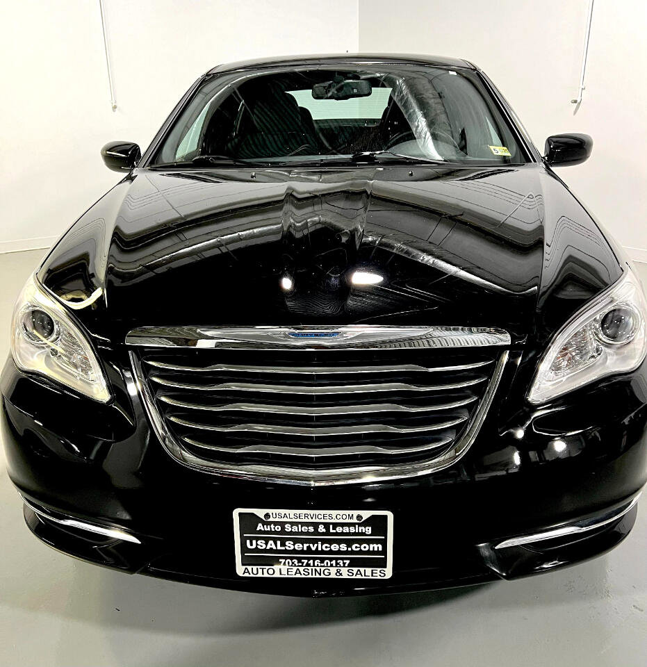 Used 2012 Chrysler 200 Touring image 2