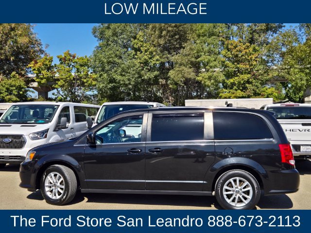 Used 2020 Dodge Grand Caravan SXT FWD image 3