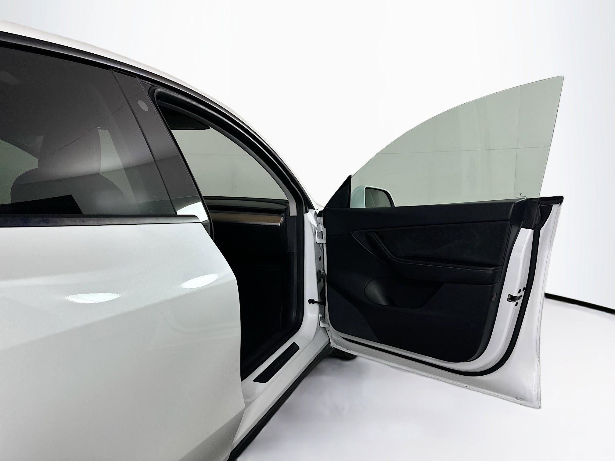 Used 2021 Tesla Model Y Long Range image 31