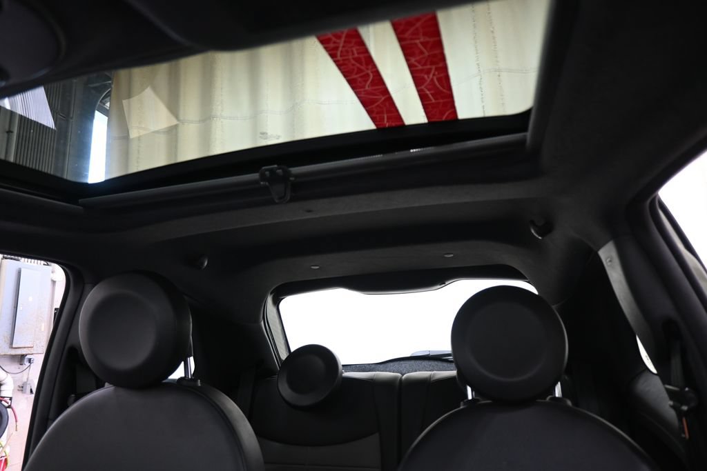 Used 2012 FIAT 500 Sport w/ Safety & Convenience Pkg FWD image 4