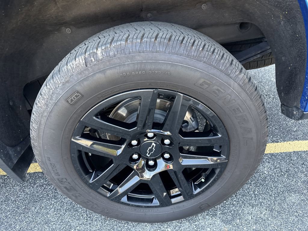 Used 2024 Chevrolet Silverado 1500 Custom w/ LPO, Dark Essentials Package image 19