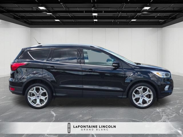 Used 2019 Ford Escape Titanium w/ U9j03 - Titanium Tow Package AWD/4WD image 6