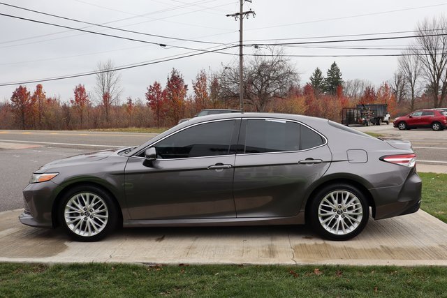 Used 2018 Toyota Camry XLE image 25