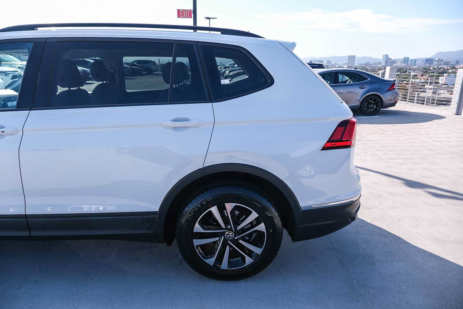 Used 2022 Volkswagen Tiguan S FWD image 8