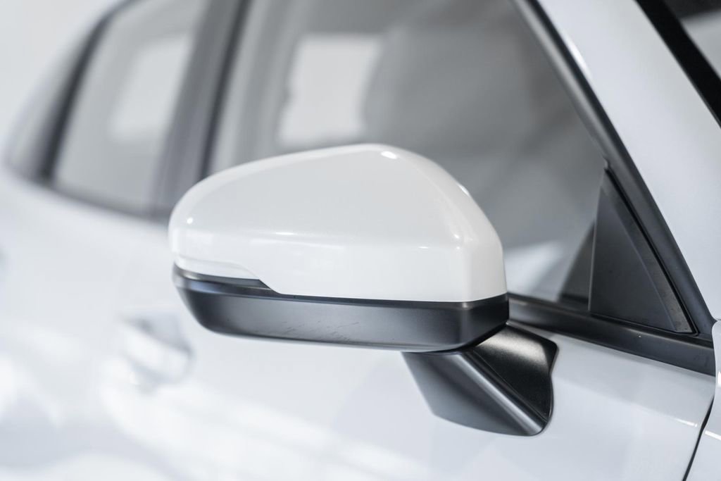 Used 2025 Honda HR-V LX image 10